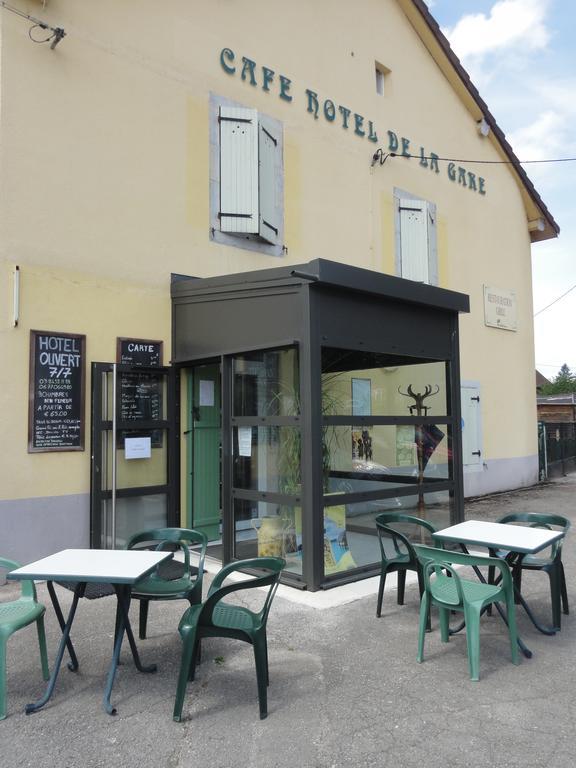 Cafe Hotel De La Gare 샹파뇰 외부 사진