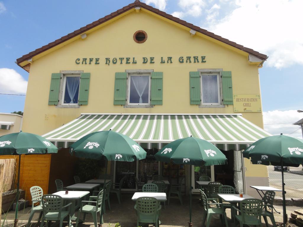 Cafe Hotel De La Gare 샹파뇰 외부 사진